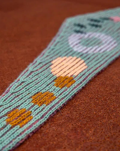 Flock & Friends Advent Calendar day 24 - Brioche Intarsia Bandana by Anna Husemann