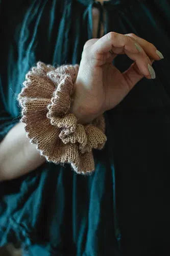 Flock & Friends Advent Calendar day 10 - Double Ruffle Scrunchie by  Olga Putano Designs
