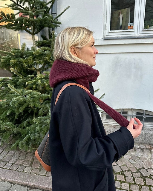 Flock & Friends Advent Calendar day 1 - Sophie Hood by PetiteKnit