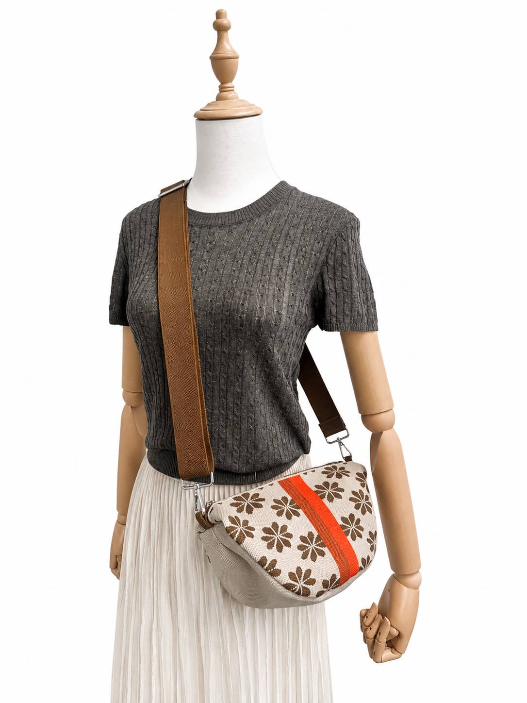 Sac bandoulière croissant en maille - Fleurs Beige